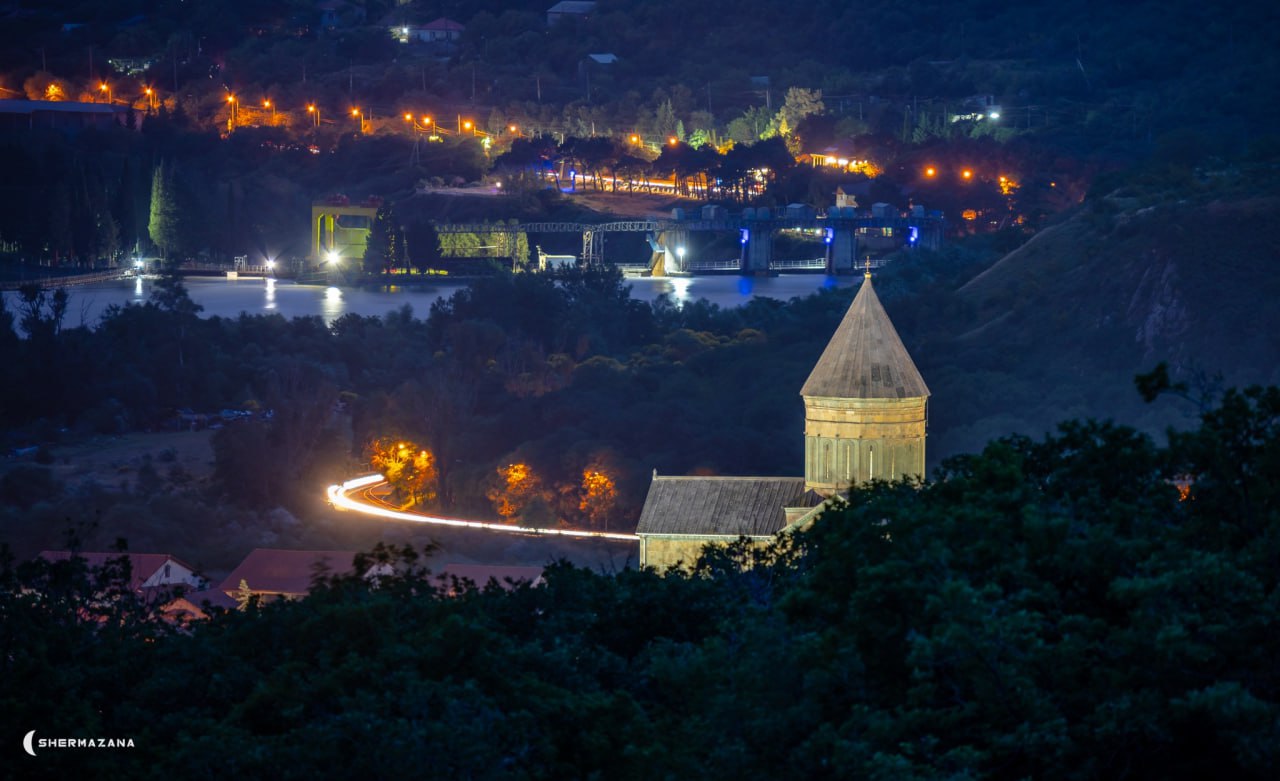 Svetitskhoveli Cathedral виноград