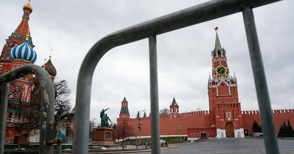 Центр москвы красная площадь. Почему не закрыли москву. Мавзолей в. Почему не закрыли москву. Почему не закрыли москву.