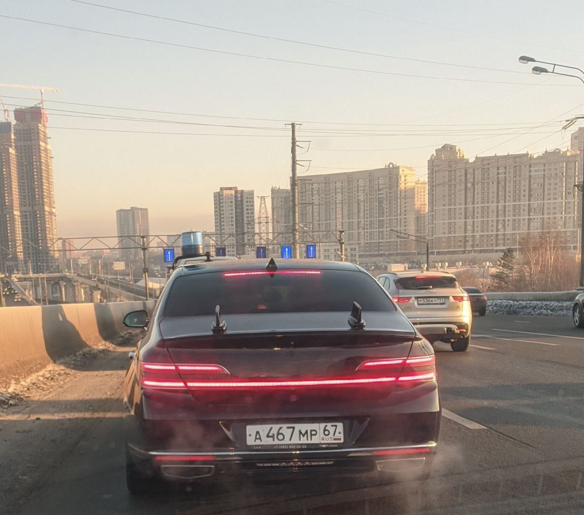 Порой складывается впечатление, что губернатор Смоленской области Алексей Островский в Москве находится едва ли не больше, чем в вверенной ему губернии